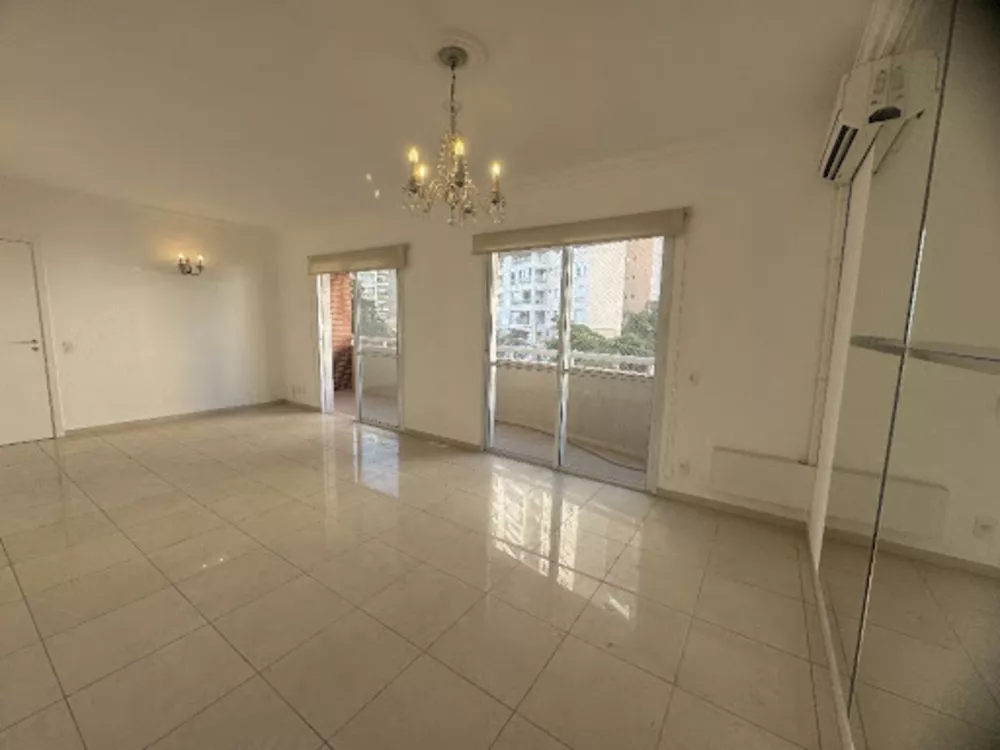 Apartamento para alugar com 3 quartos, 145m² - Foto 1