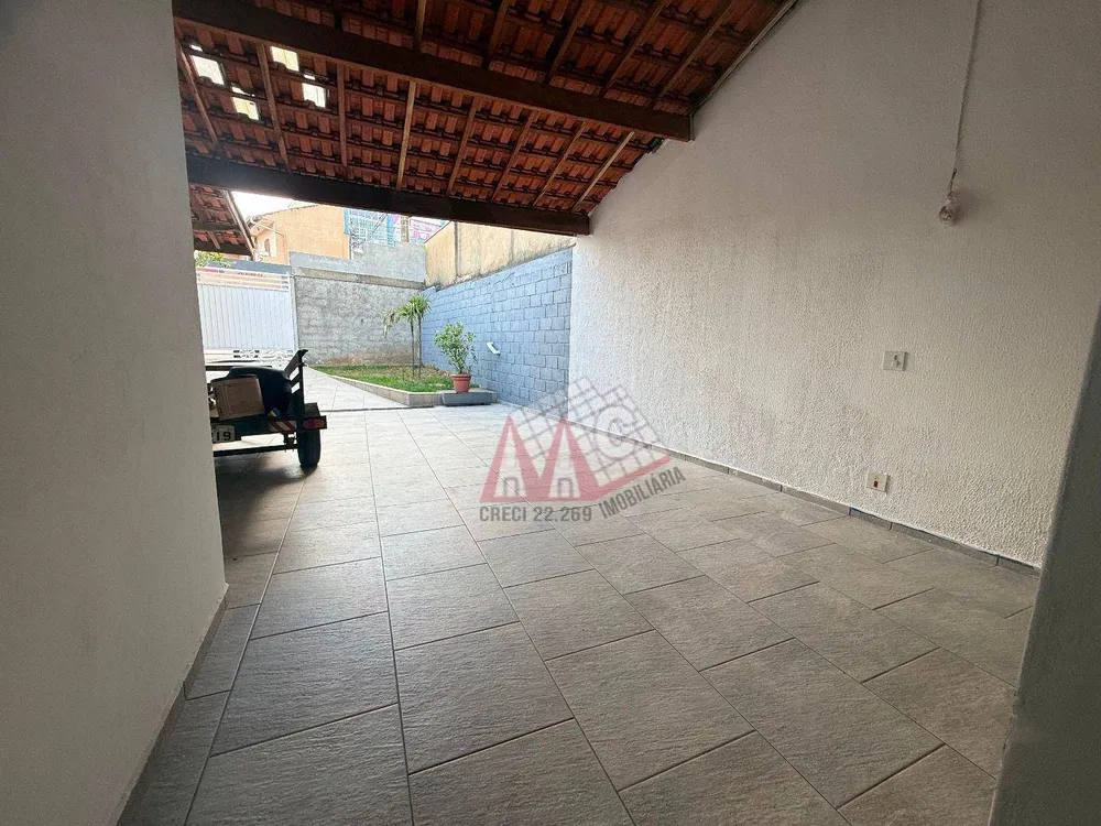Casa, 3 quartos, 194 m² - Foto 1