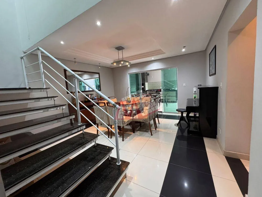 Sobrado, 3 quartos, 241 m² - Foto 4