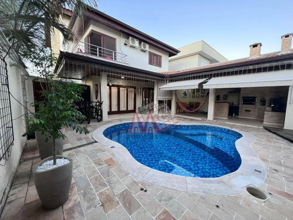 Sobrado, 3 quartos, 344 m² - Foto 1