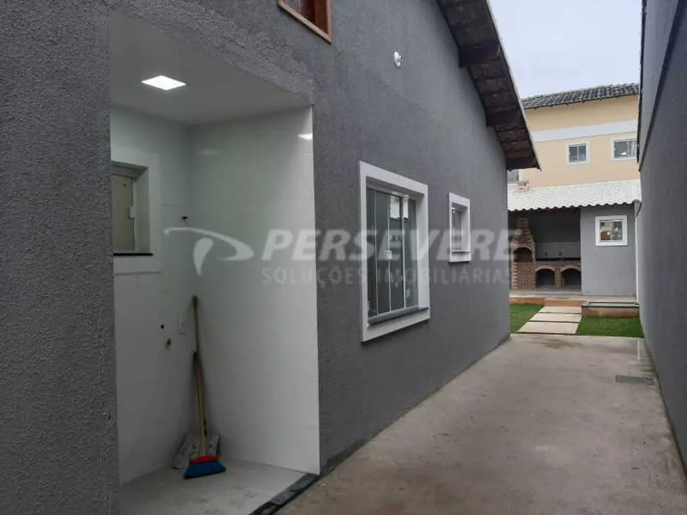 Casa à venda com 2 quartos, 72m² - Foto 2