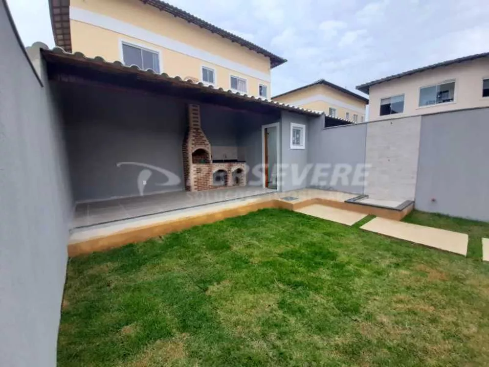 Casa à venda com 2 quartos, 72m² - Foto 11