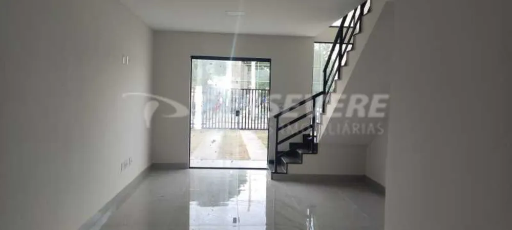 Casa, 2 quartos, 72 m² - Foto 1