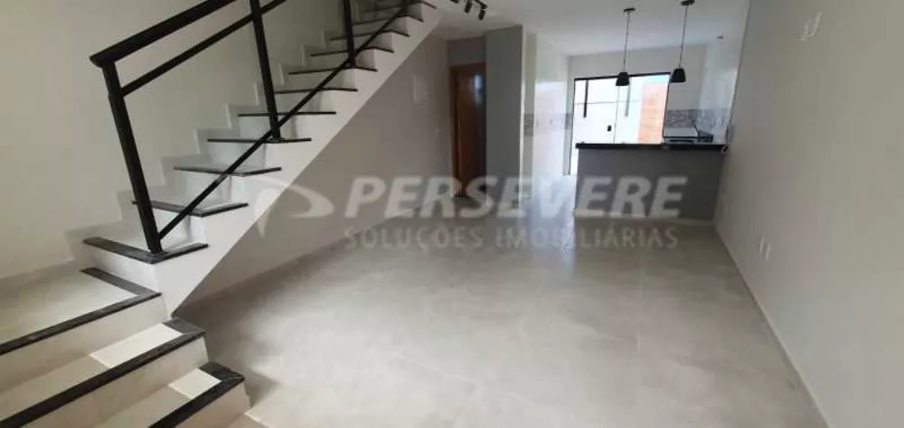 Casa à venda com 2 quartos, 88m² - Foto 4