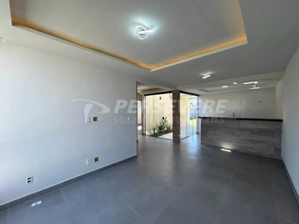 Casa à venda com 3 quartos, 99m² - Foto 4