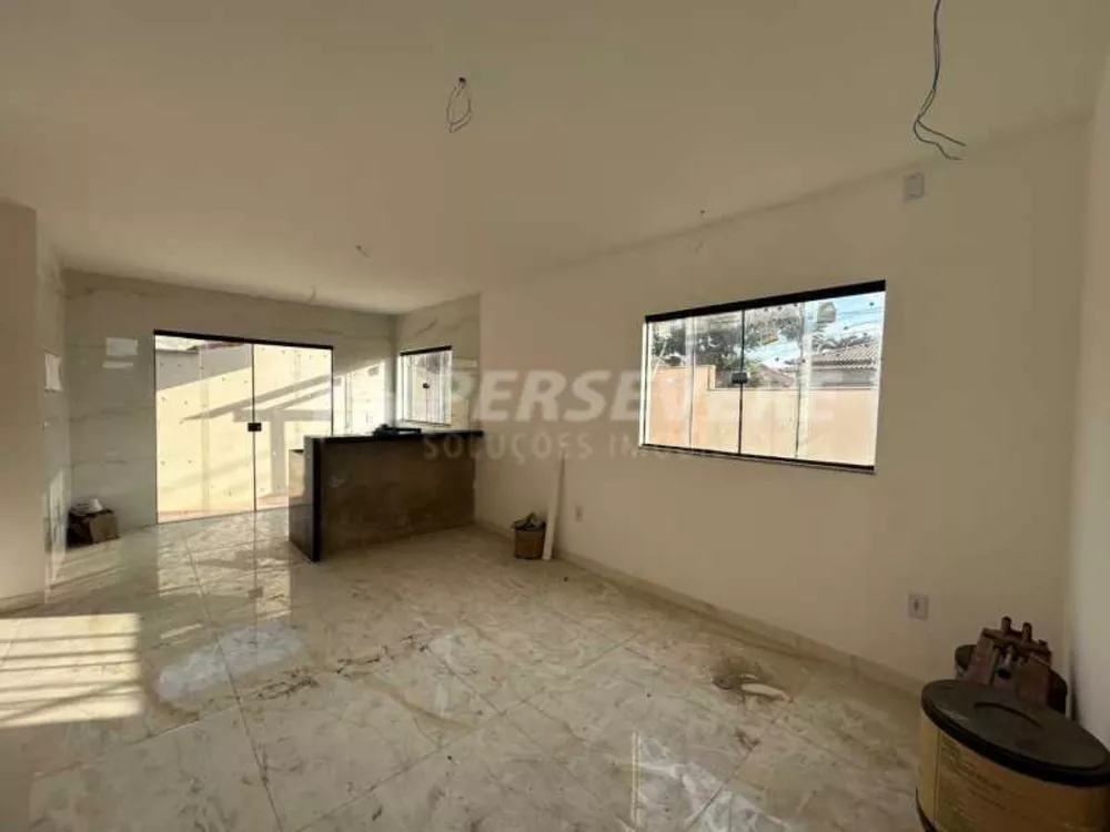 Casa à venda com 3 quartos, 110m² - Foto 3