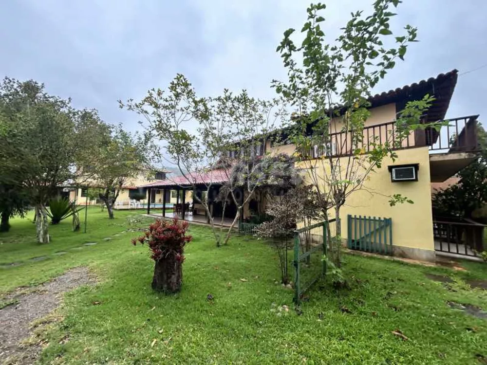 Casa, 5 quartos, 248 m² - Foto 1