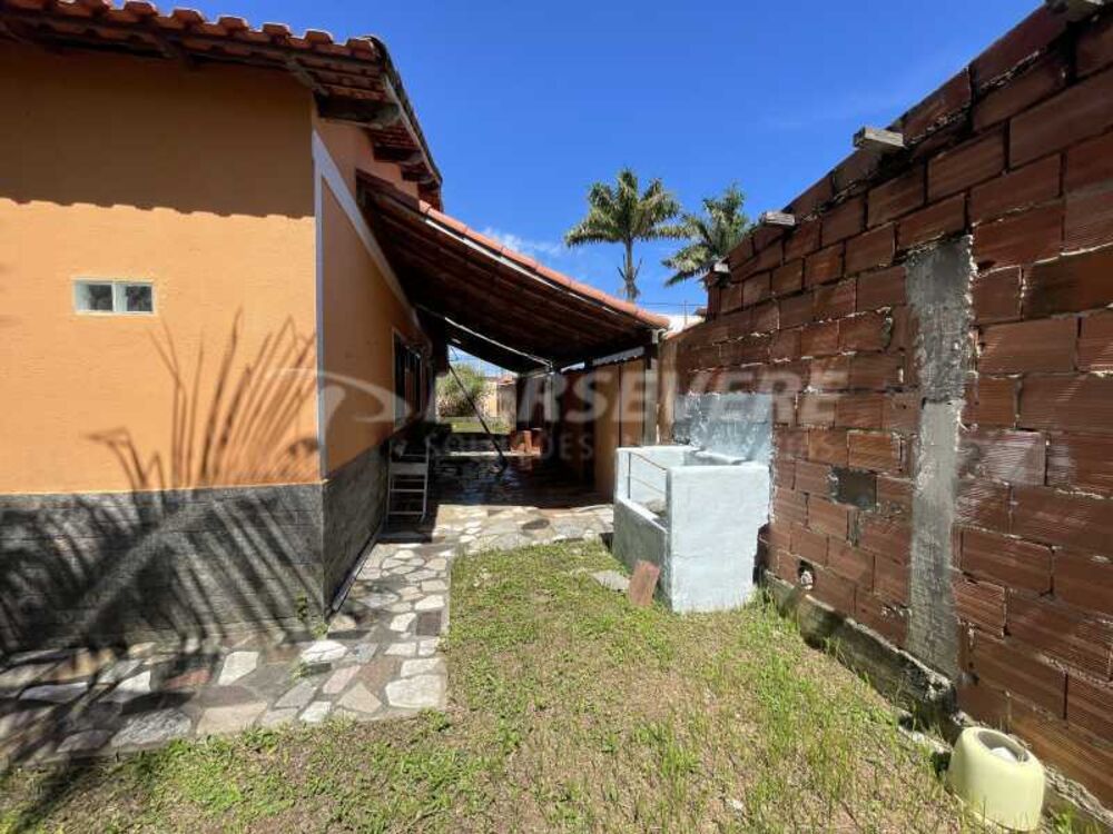 Casa à venda com 3 quartos, 209m² - Foto 2