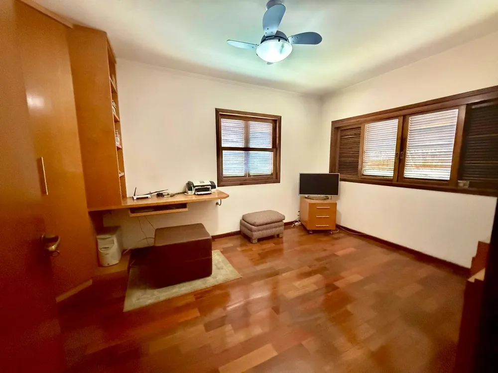 Casa, 4 quartos, 250 m² - Foto 10