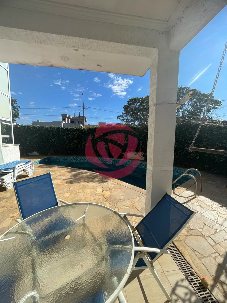 Casa, 3 quartos, 233 m² - Foto 3