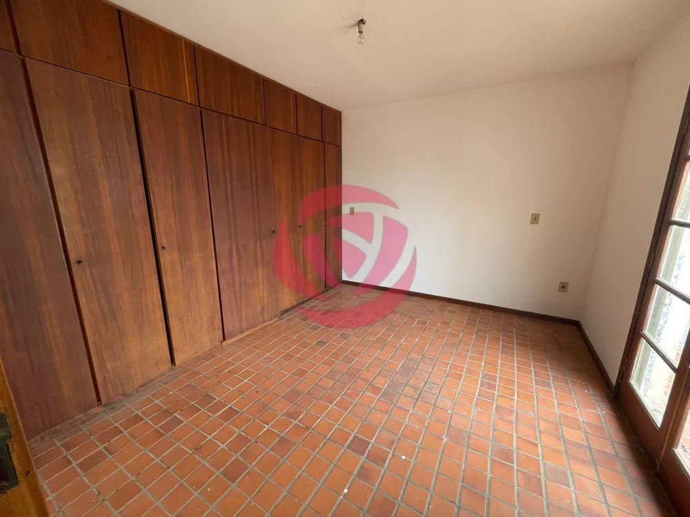 Casa, 4 quartos, 309 m² - Foto 2