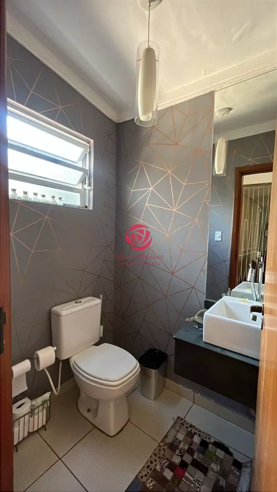 Casa, 5 quartos, 244 m² - Foto 1