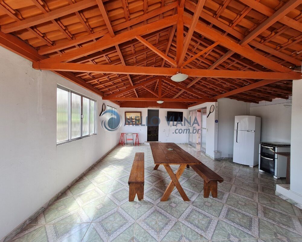 Casa à venda com 4 quartos, 125m² - Foto 2