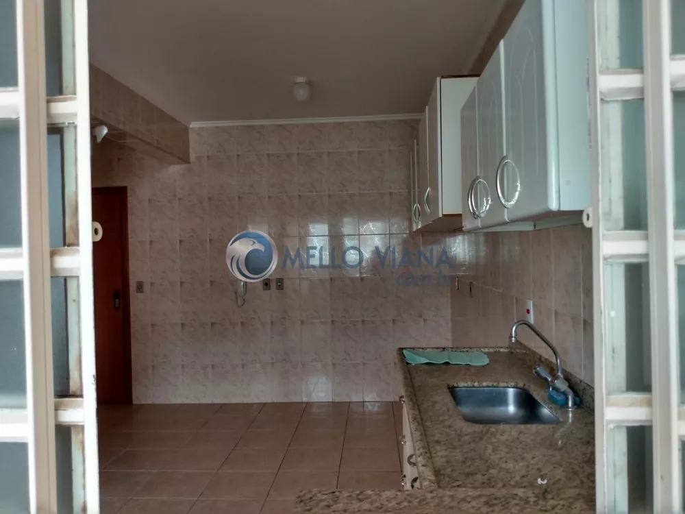 Apartamento à venda com 3 quartos, 94m² - Foto 2