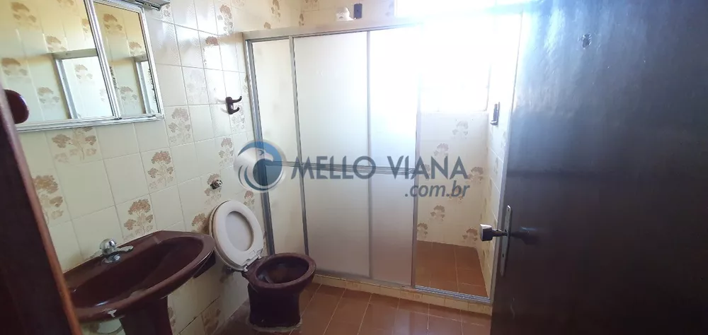 Casa à venda com 2 quartos, 157m² - Foto 2