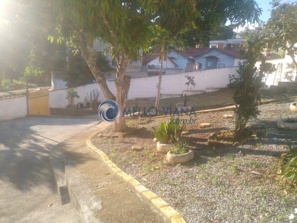 Casa para alugar com 4 quartos, 238m² - Foto 2