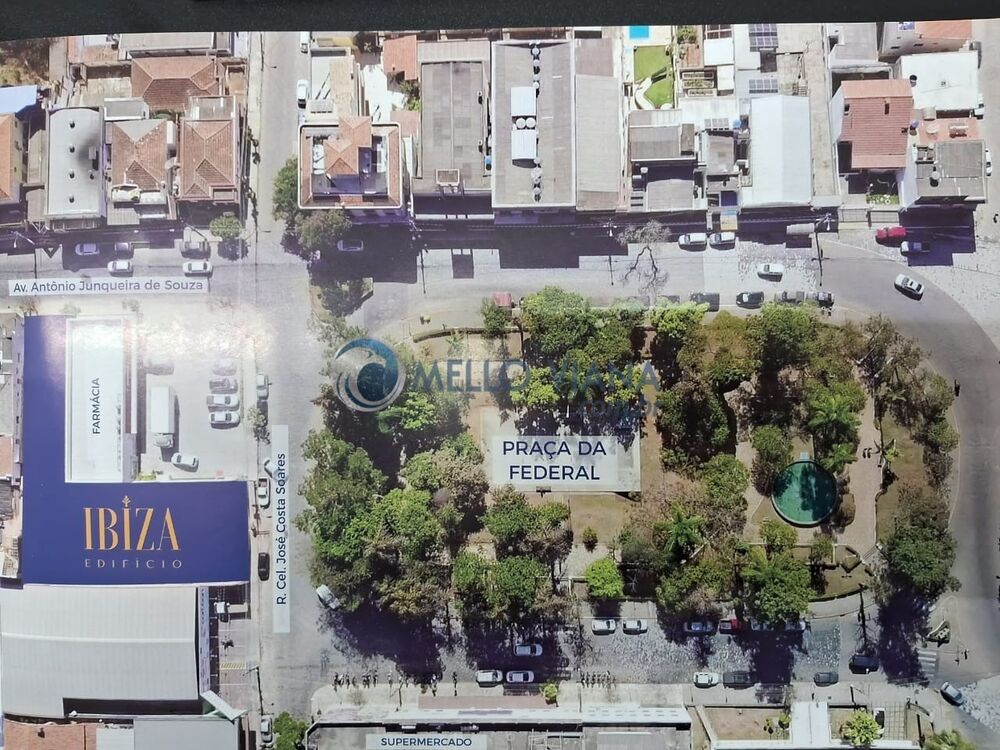 Apartamento à venda com 2 quartos, 75m² - Foto 2