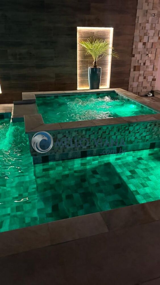 Casa à venda com 3 quartos, 365m² - Foto 2