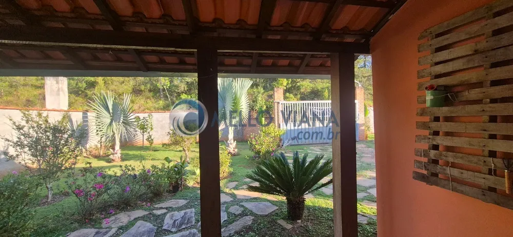 Chácara, 3 quartos, 1600 m² - Foto 1
