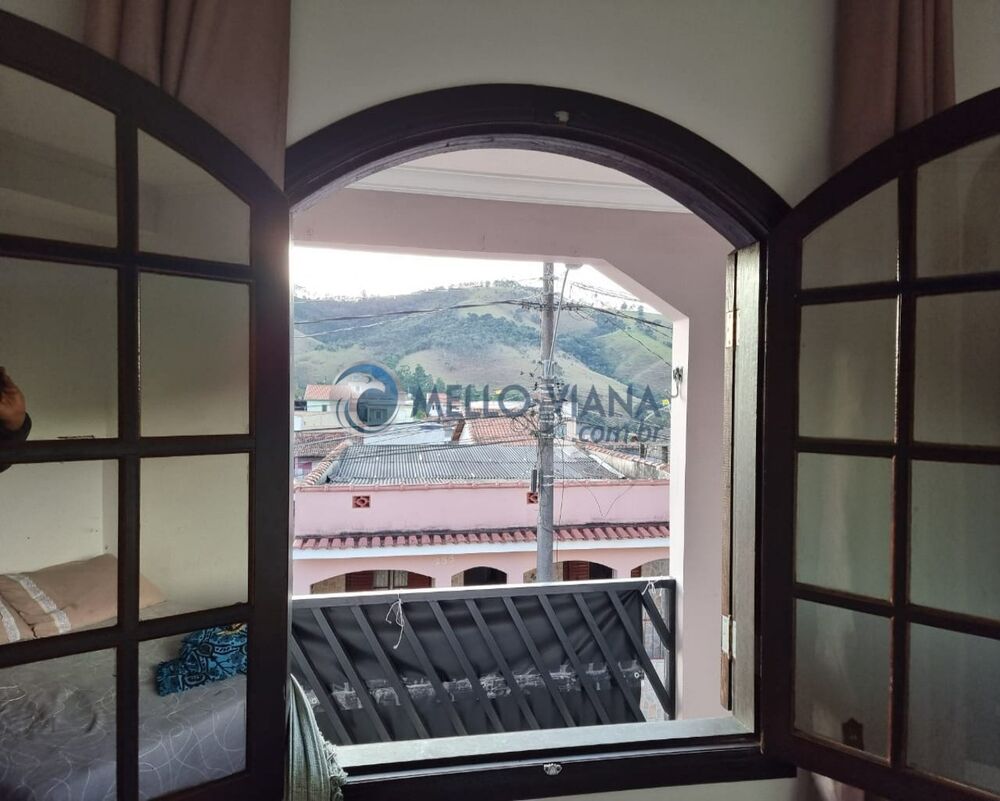 Casa à venda com 3 quartos, 120m² - Foto 4