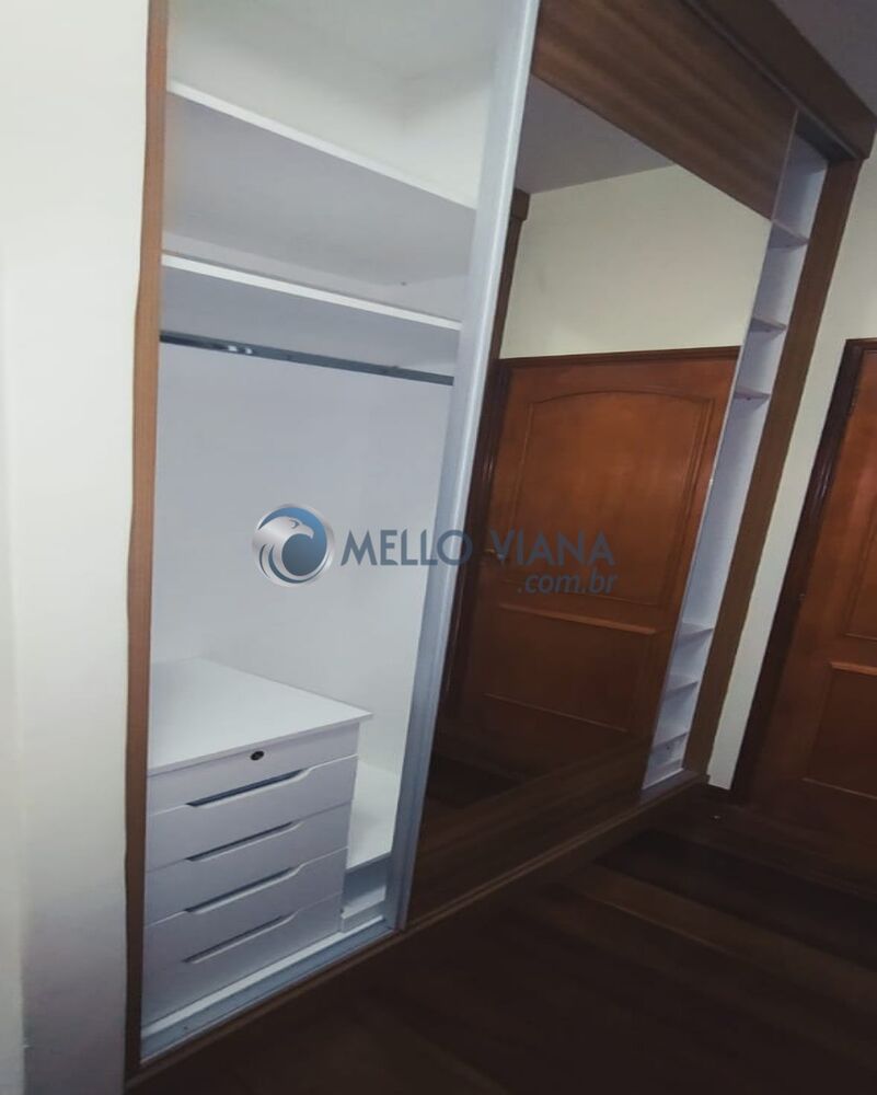 Casa à venda com 4 quartos, 720m² - Foto 3
