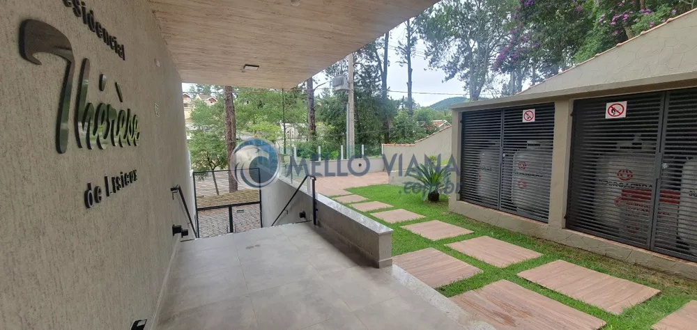 Apartamento à venda com 2 quartos, 78m² - Foto 2