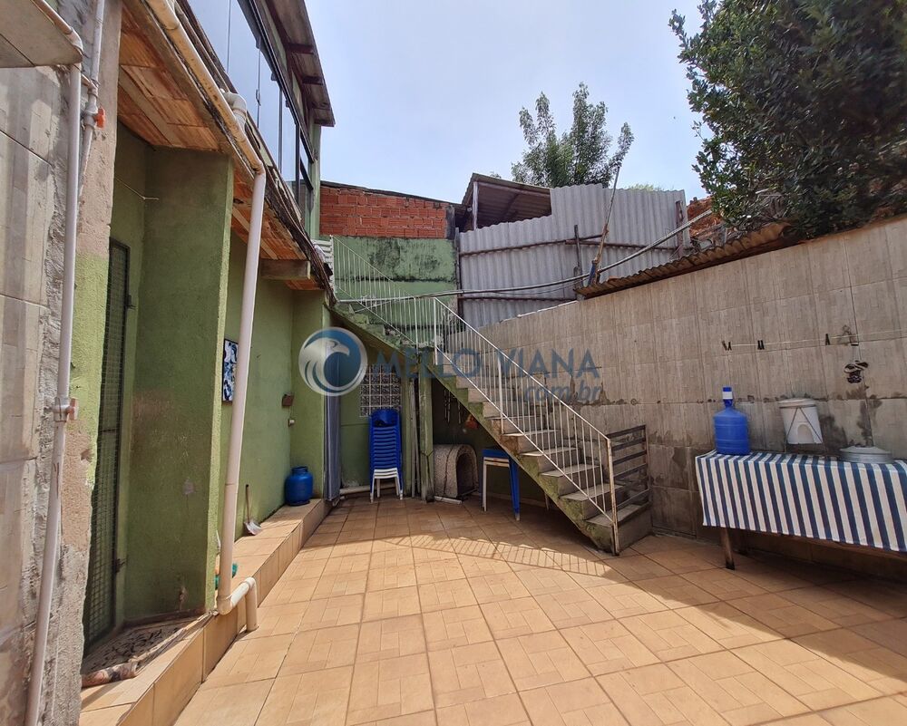 Casa à venda com 3 quartos, 527m² - Foto 2