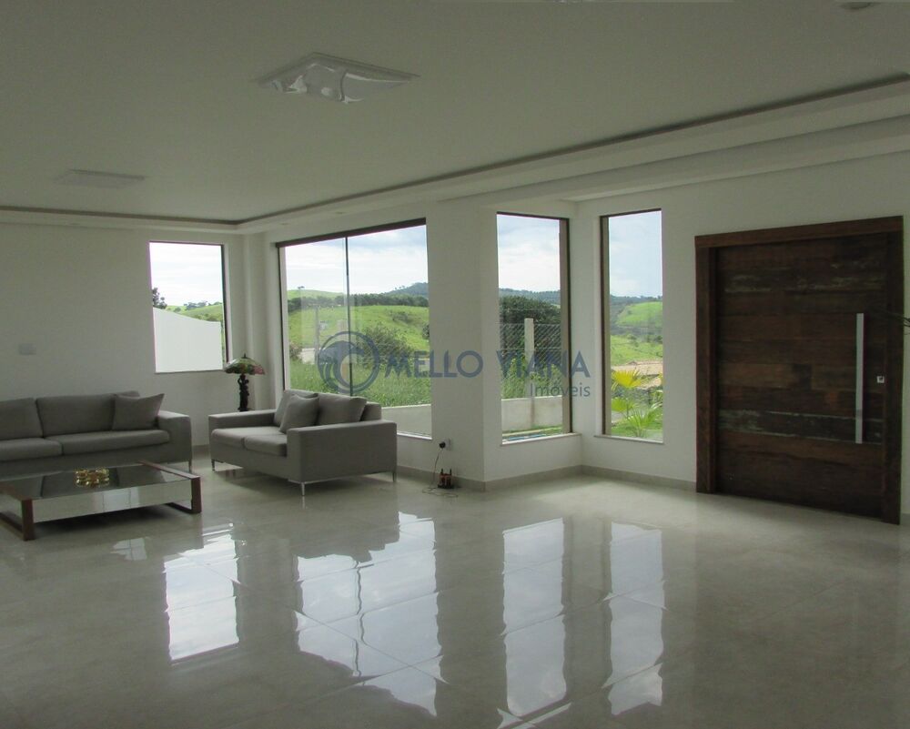 Casa de Condomínio à venda com 4 quartos, 360m² - Foto 1