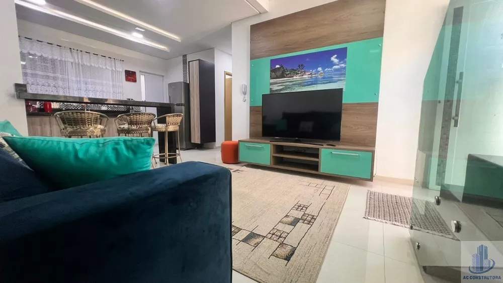 Casa à venda com 2 quartos, 84m² - Foto 1