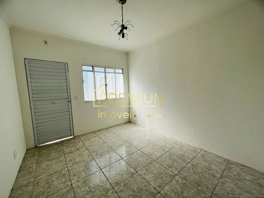 Casa à venda e aluguel com 2 quartos, 160m² - Foto 2