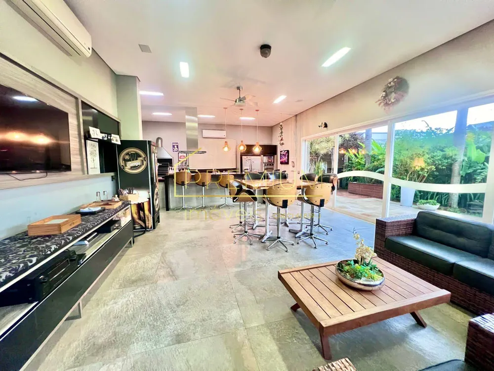 Casa, 4 quartos, 618 m² - Foto 1