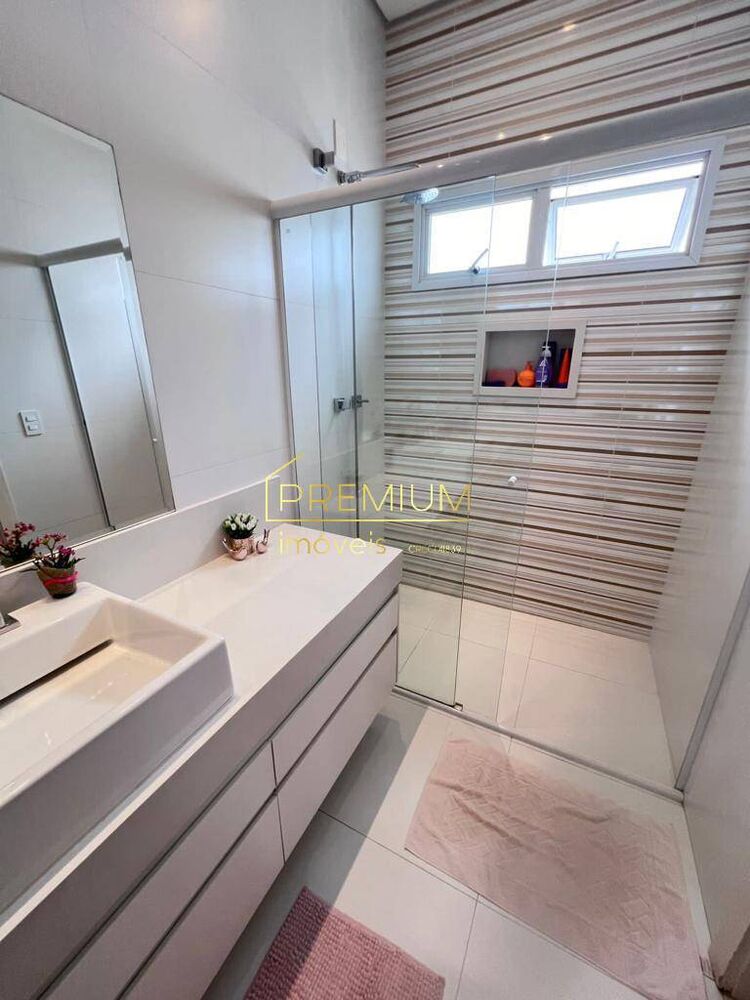 Casa, 5 quartos, 115 m² - Foto 1