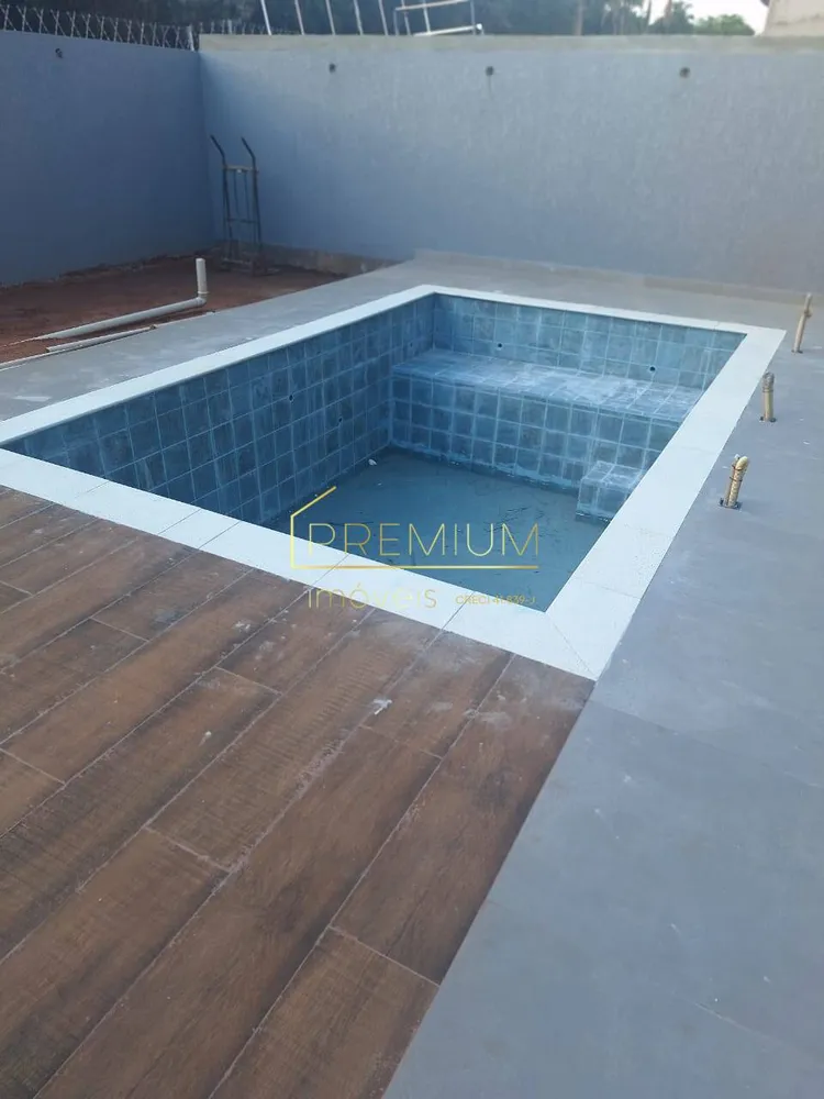 Casa, 4 quartos, 204 m² - Foto 1