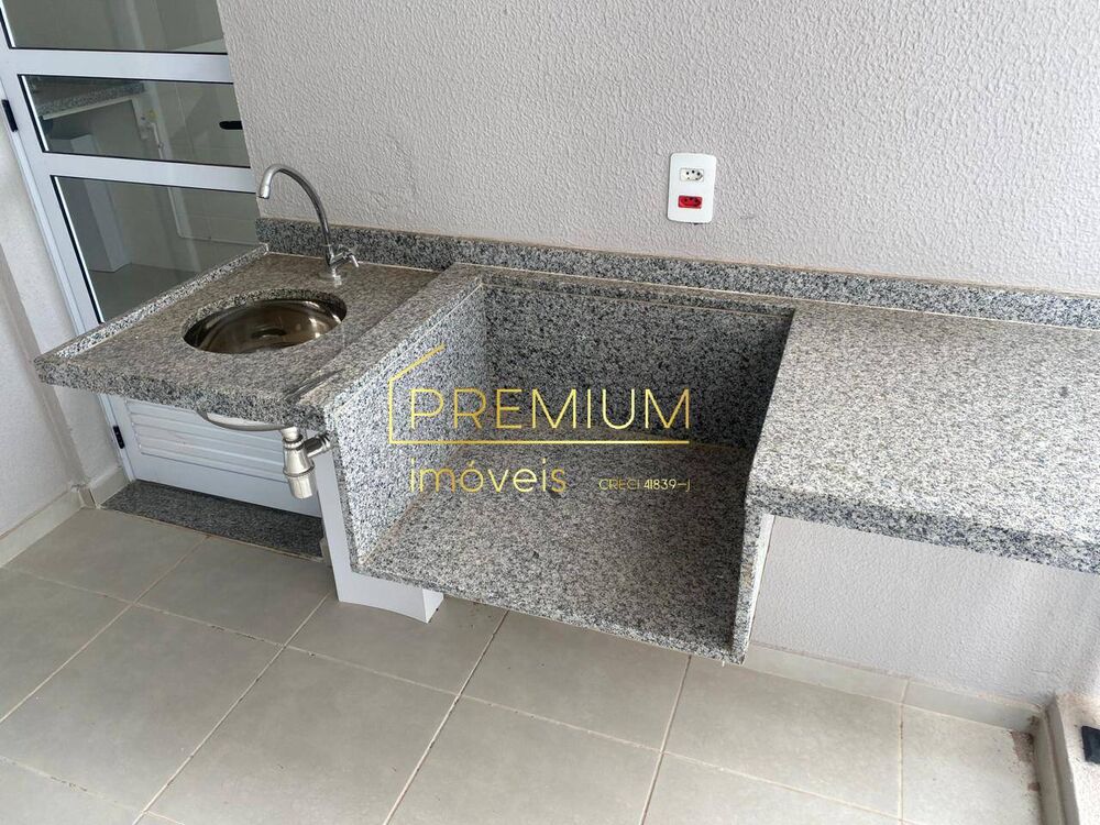 Apartamento à venda com 2 quartos, 67m² - Foto 2