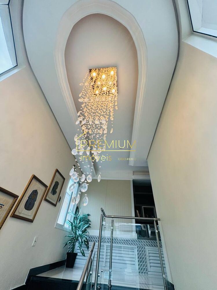 Casa, 3 quartos, 424 m² - Foto 1