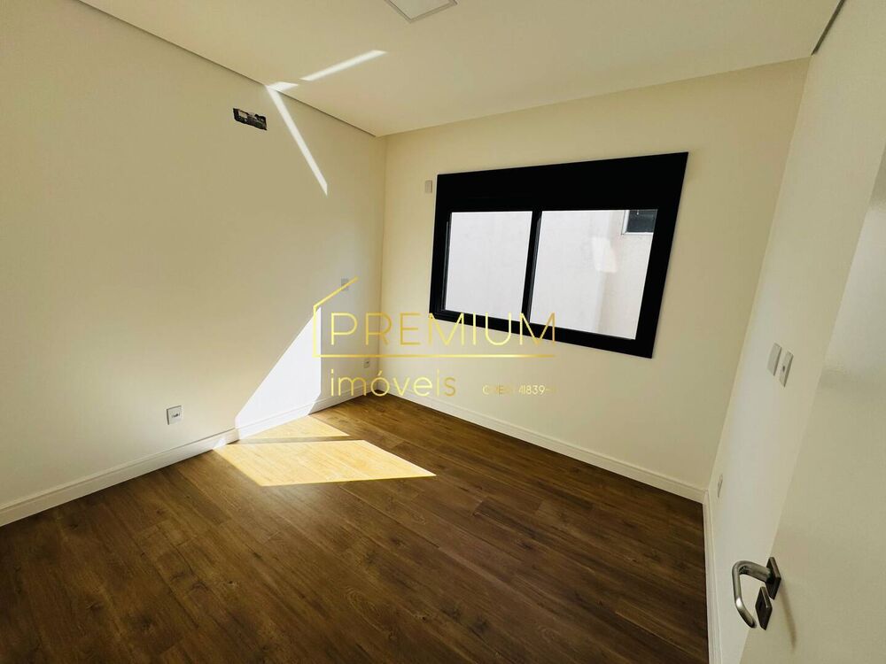 Casa, 3 quartos, 198 m² - Foto 2