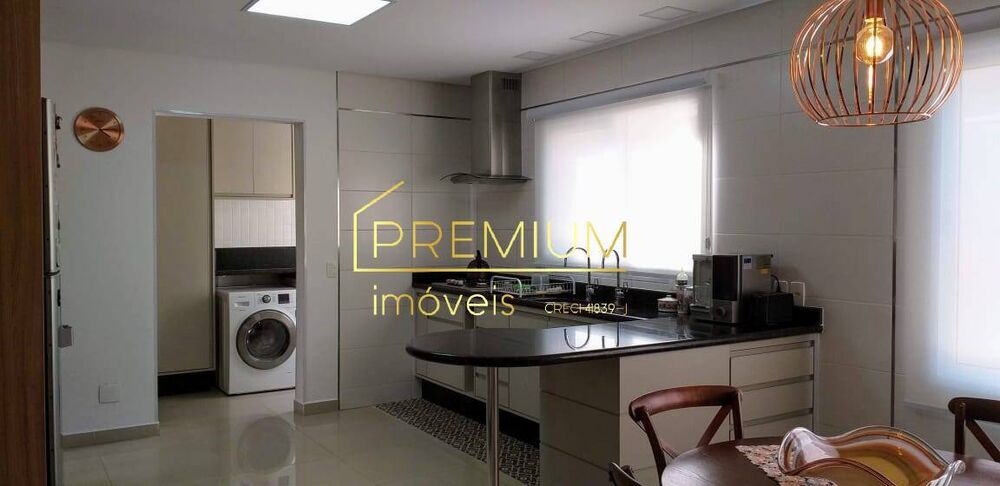 Casa à venda com 3 quartos, 300m² - Foto 3