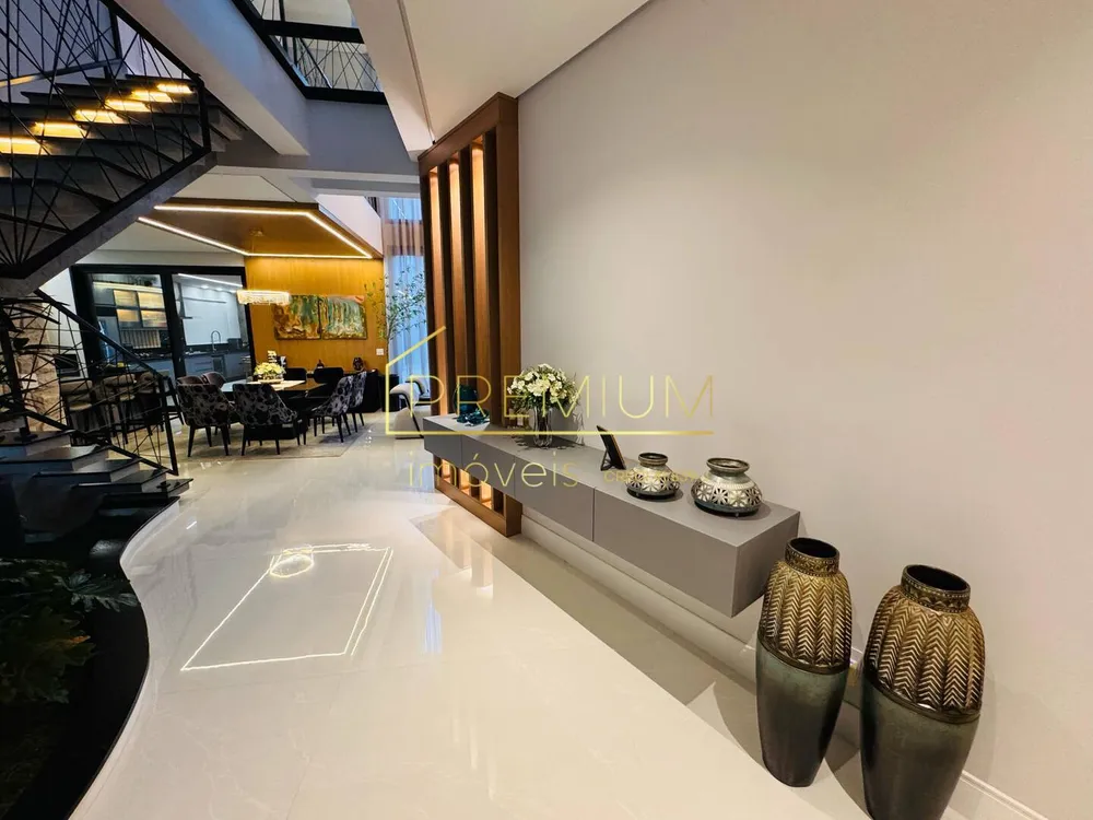 Casa, 3 quartos, 338 m² - Foto 1