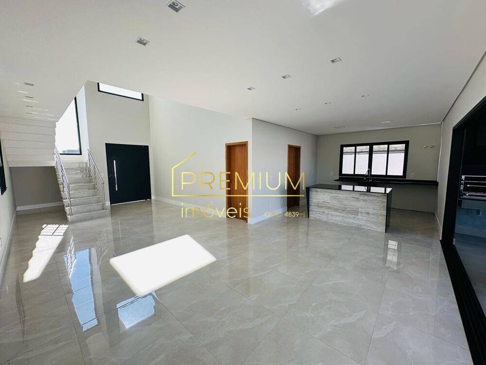 Casa à venda com 3 quartos, 236m² - Foto 3