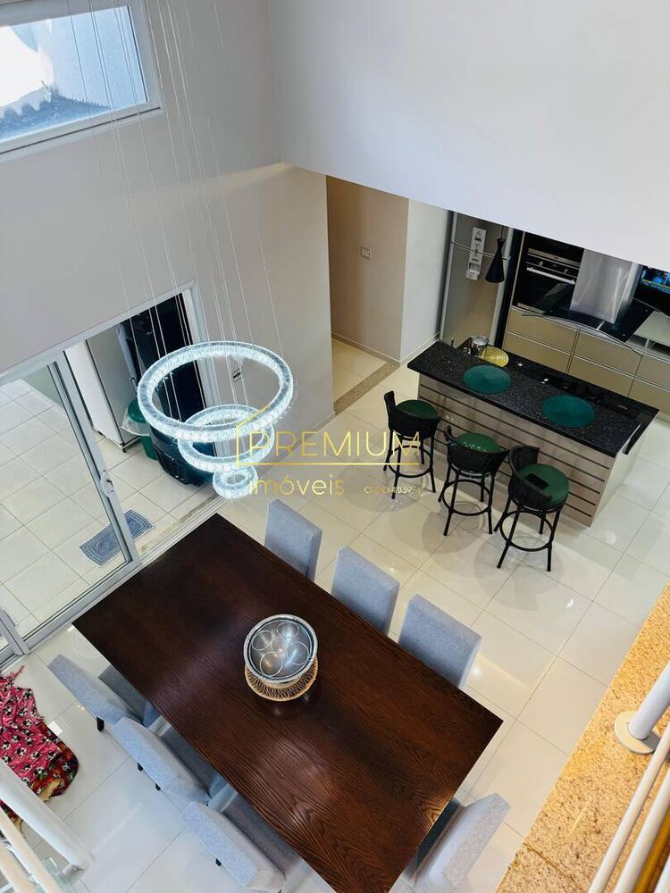 Casa à venda com 3 quartos, 260m² - Foto 2