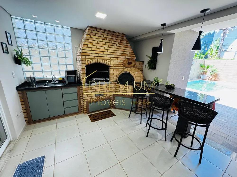 Casa, 3 quartos, 260 m² - Foto 1
