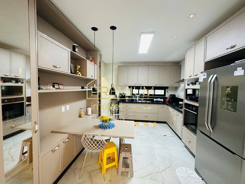 Casa, 4 quartos, 351 m² - Foto 3