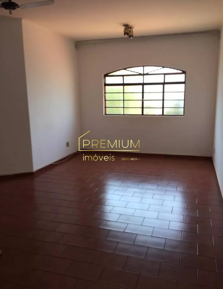 Apartamento à venda com 3 quartos, 83m² - Foto 2