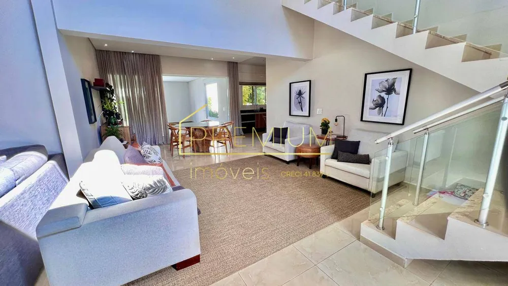 Casa, 3 quartos, 267 m² - Foto 1