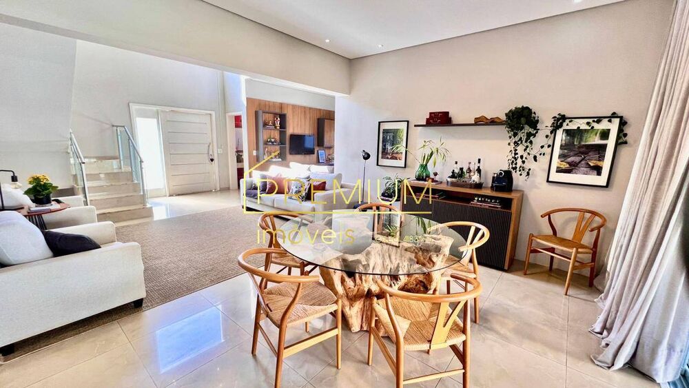 Casa, 3 quartos, 267 m² - Foto 2