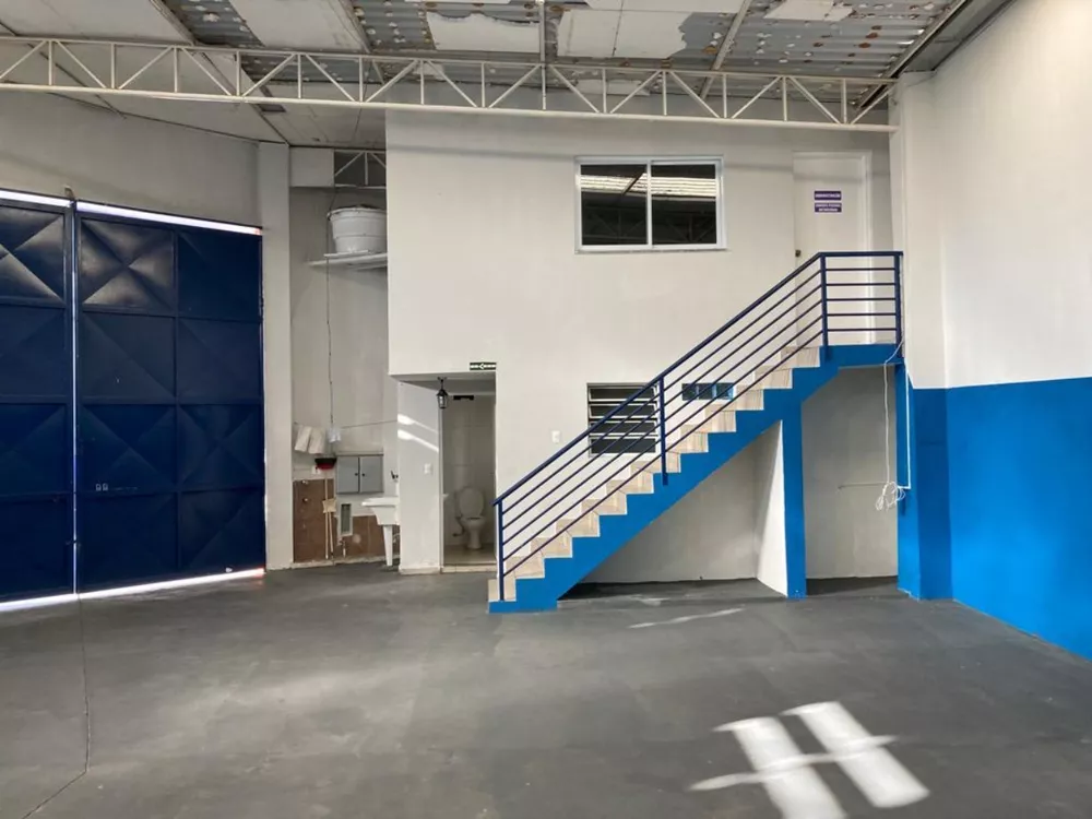 Depósito-Galpão, 198 m² - Foto 1