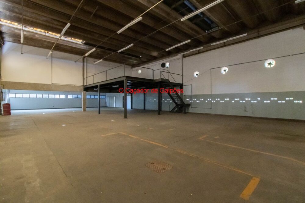 Depósito-Galpão, 1600 m² - Foto 1