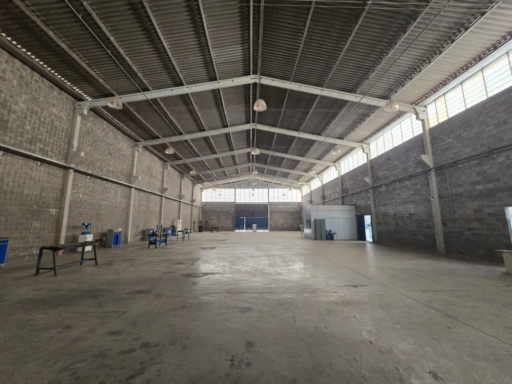 Depósito-Galpão, 1500 m² - Foto 1