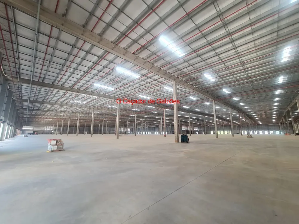 Depósito-Galpão, 13748 m² - Foto 1