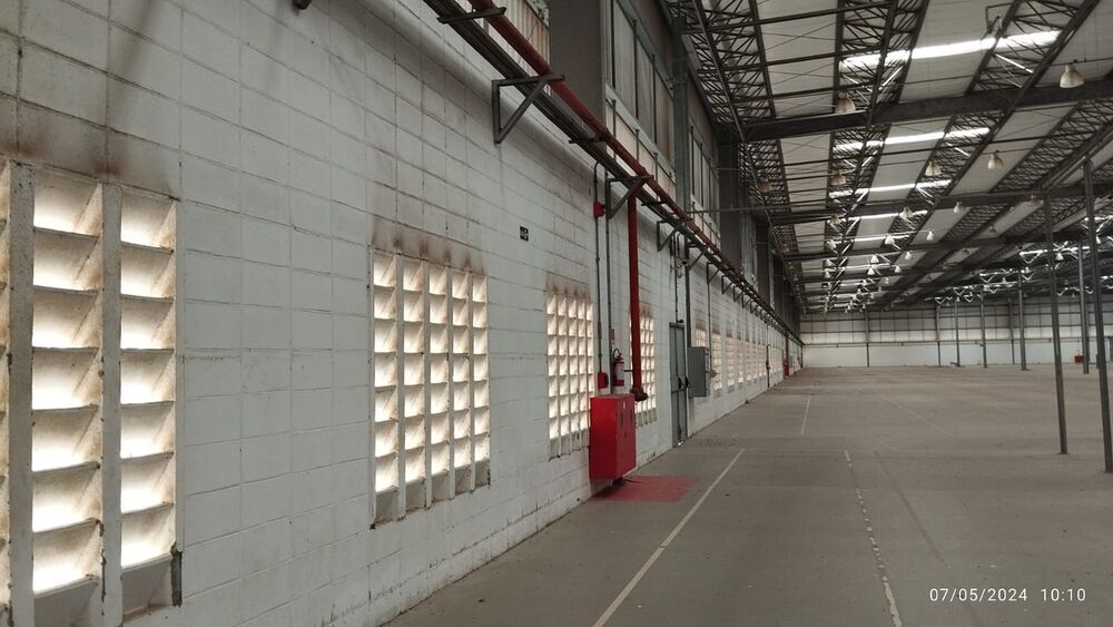 Depósito-Galpão, 8000 m² - Foto 1